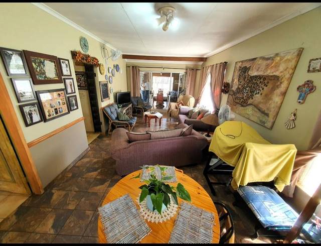 3 BEDROOM HOUSE FOR SALE IN MAGALIESKRUIN